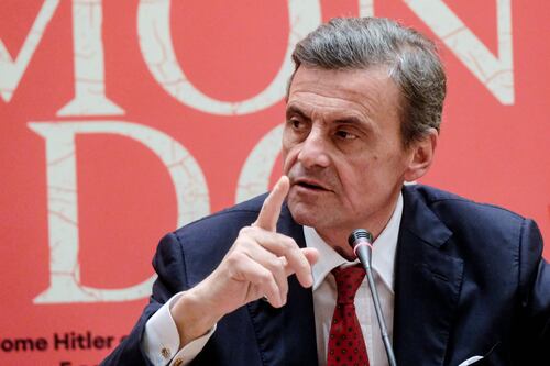 Ucraina, Calenda asfalta Conte: "La tua linea è tradirla? Vergognati"