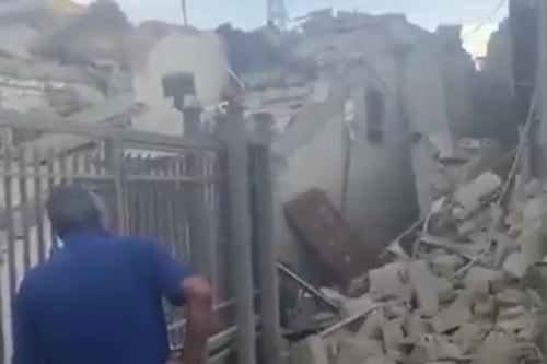 Napoli, esplode una palazzina a Saviano: morti due bambini, padre e figlio estratti vivi