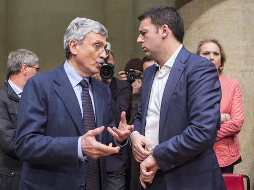 Caos Pd, la vendetta di D'Alema è la scissione. Renzi spera nel voto