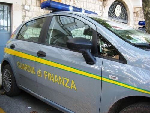 La Guardia di Finanza sequestra 55 chili di cocaina in aeroporto a Fiumicino
