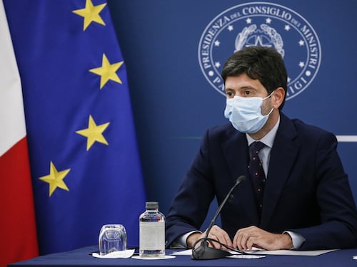 Covid, Calabria e Sardegna salve dalla zona gialla. Per la Sicilia c’è la minaccia arancione