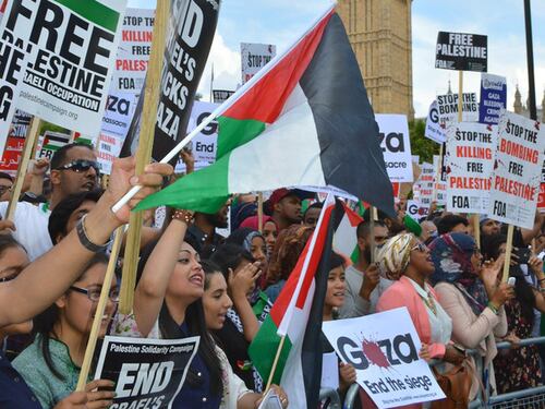 La pace tra Israele ed Emirati fa infuriare la Palestina. Ritirato l'ambasciatore da Abu Dhabi