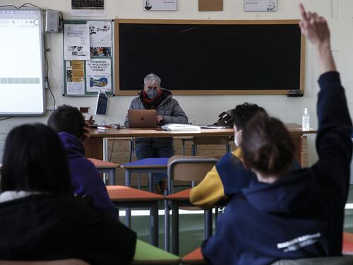 Rapporto choc di Save the Children: un 15enne su due è analfabeta e non capisce un testo