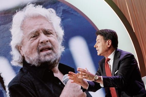 Grillo riappare e attacca Conte: "Movimento zero stelle"