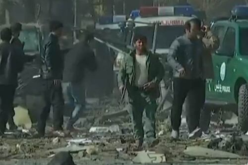 Ambulanza carica di esplosivo fa strage a Kabul: 40 morti e 140 feriti