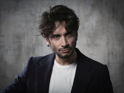 Fabrizio Moro: "Il mio canto di Pace mentre il mondo va a pezzi"