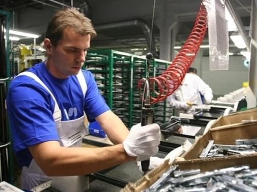 Fitch conferma il rating BBB dell'Italia ma l'outlook passa da "stabile" a "negativo"