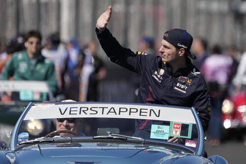 Formula 1 Australia, Verstappen vince una gara pazza. Disastro Ferrari