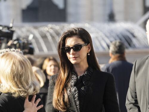 Valentino, i funerali a Roma: l'ultimo saluto dall'alta moda alle celebrity di Hollywood