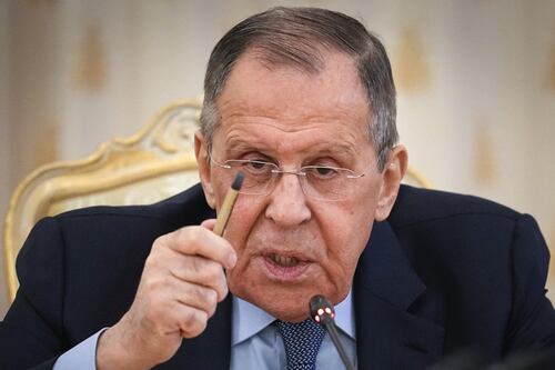 Guerra in Ucraina, il retroscena che umilia Lavrov: non sapeva nulla dell’invasione