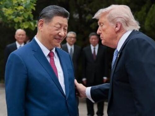 Trump saluta Xi e annuncia: "Sull'Iran la pensiamo allo stesso modo. Hormuz deve riaprire"