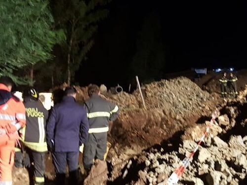 Sepolti dalla frana a Crotone: quattro morti