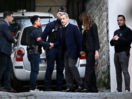 In un video le minacce di morte a Sarkozy dai detenuti: tre arresti