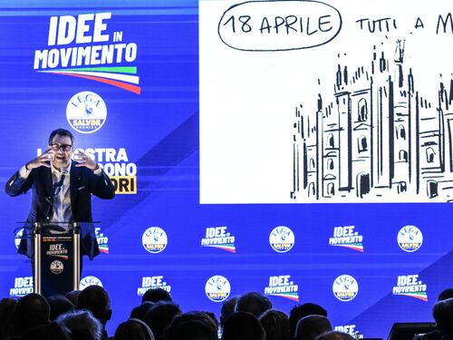 Lega, il messaggio di Salvini: "Ci sono capitani e generali ma la forza è la truppa"