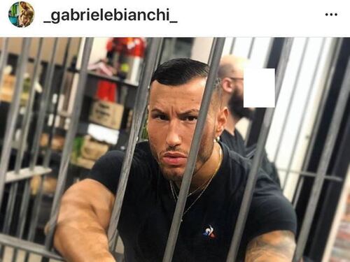 Willy, la foto profetica di uno dei fratelli arrestati. Video choc dopo l'omicidio, la rabbia social