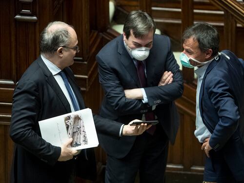 Coronavirus, nel Decreto Aprile reddito di emergenza fino a 800 euro, bonus e licenziamenti sospesi