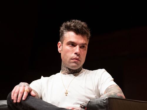 Fedez smentisce Corona: "Ho sposato Chiara senza esitazioni", la sua verità su Angelica Montini