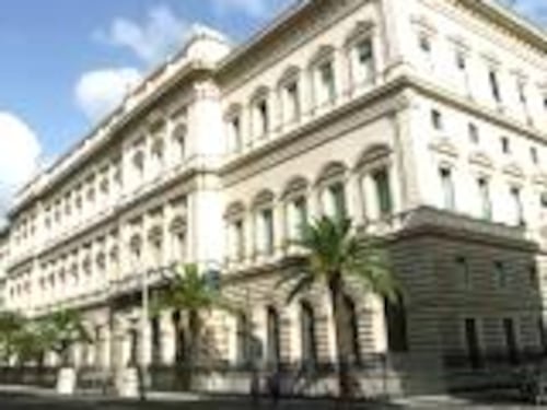 Allarme Bankitalia: deficit da record