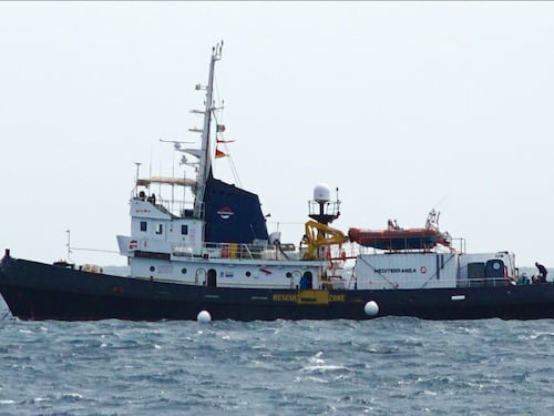 Migranti, fermo e multa per la Mare Jonio. Casarini se la prende con Meloni: “Non ci fai paura”