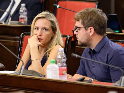 Lega, Silvia Sardone minacciata per il no al velo islamico. Il silenzio della sinistra
