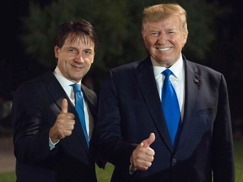 Donald Trump e la telefonata a Conte: "Giuseppe was very very happy!"