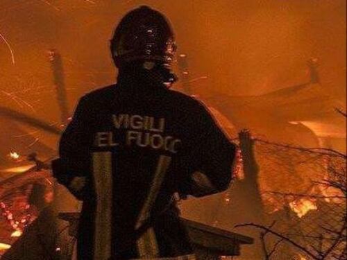 Rogo nelle case popolari. Muore un uomo carbonizzato