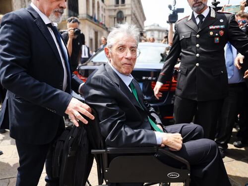 Lega, Umberto Bossi spiazza tutti: "Serve un nuovo leader"