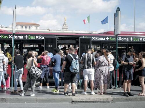 Roma, rincari sui trasporti: biglietti a due euro nel 2025. E scatta la Fascia verde