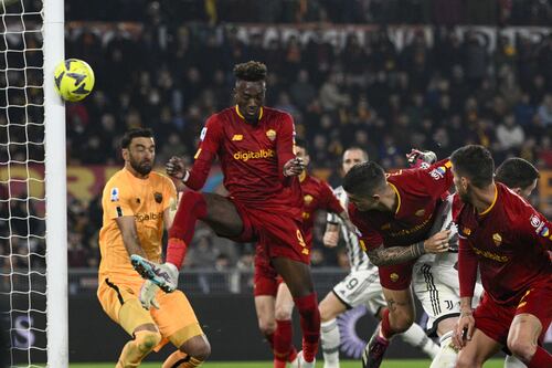 Mou batte Allegri, Roma-Juve finisce 1-0: decide Mancini