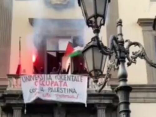 Napoli, studenti pro Palestina occupano l'università: "Fino alla vittoria"
