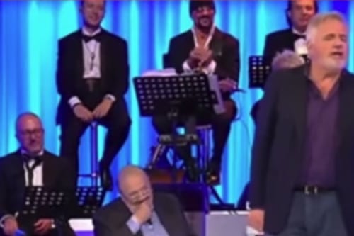 Christian De Sica: "Così ho scoperto la mia terza sorella", il video irresistibile