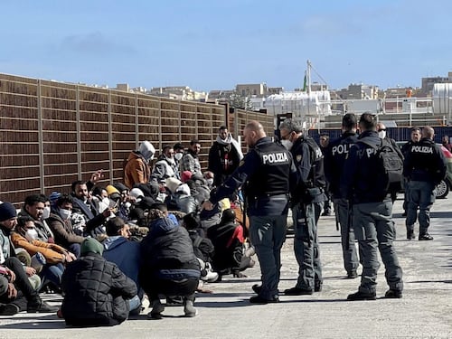 Blocco navale e rimpatri veloci. Sprint del governo sul nuovo decreto