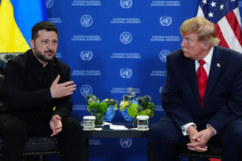 Trump annuncia la tregua energetica tra Russia e Ucraina. Zelensky sorpreso: “Quando inizia?”
