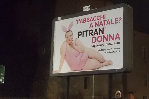"T'abbacchi a Natale". La coniglietta extra divide Roma