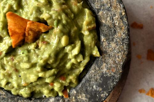 Botulino, in Sardegna morta una 62enne che aveva mangiato guacamole