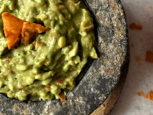 Botulino, in Sardegna morta una 62enne che aveva mangiato guacamole