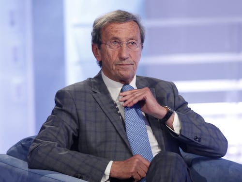 Gianfranco Fini fa il grillo parlante contro la destra: meglio tacere