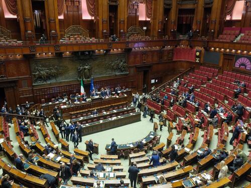 Decreto Rave alla Camera, il governo pone la fiducia