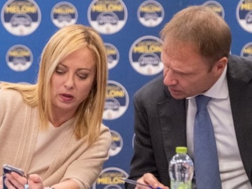 Meloni e Lollobrigida: "Da Bruxelles 10 miliardi in più per l'agricoltura italiana"