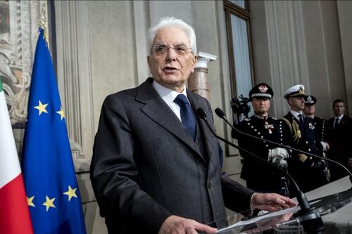 Mattarella: "Nessun passo avanti. Valuterò come uscire dallo stallo"