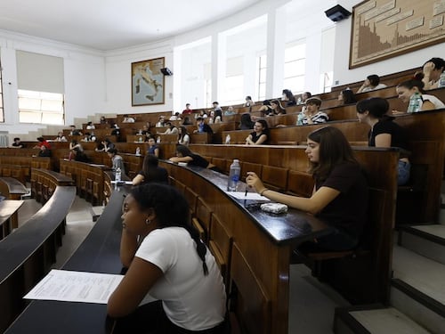 Test Medicina addio: valutazione studenti dopo semestre. Resta il numero chiuso