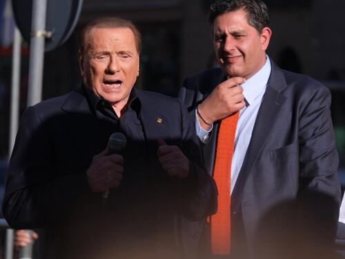 Toti-exit. E in Forza Italia è il caos