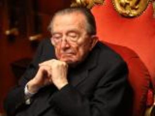 Giulio Andreotti ricoverato al Gemelli "E' in condizioni severe ma stabili"
