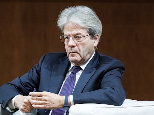 Manovra e Pnrr, Gentiloni smonta la sinistra: "Il governo sta facendo bene"