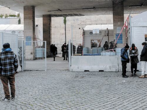 "San Lorenzo è abbandonato". Anche il quartiere del popolo si ribella al Gran Camping Roma