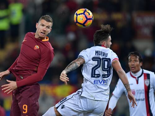 La Roma non brilla ma batte il Cagliari. Ora è a -1 dalla Juve