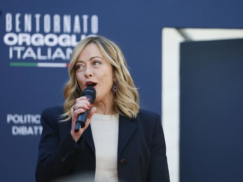 Migranti, Meloni incastra Schlein: "Non so cos'ha sentito"