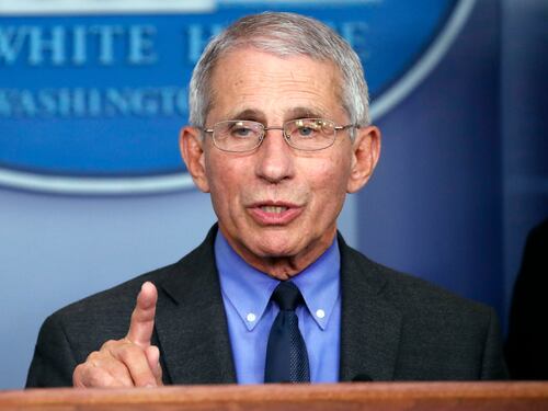 Fauci smentisce Trump e non crede alla colpa della Cina: ""ll virus non è nato in laboratorio"