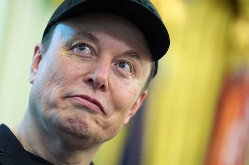 Tesla, mille miliardi a Musk per la sfida della AI. Gli obiettivi colossali