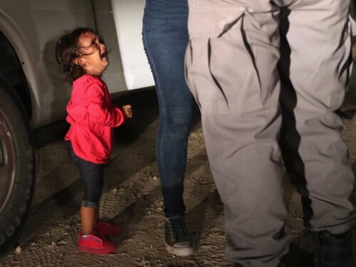 La foto dell'anno è una bufala buonista